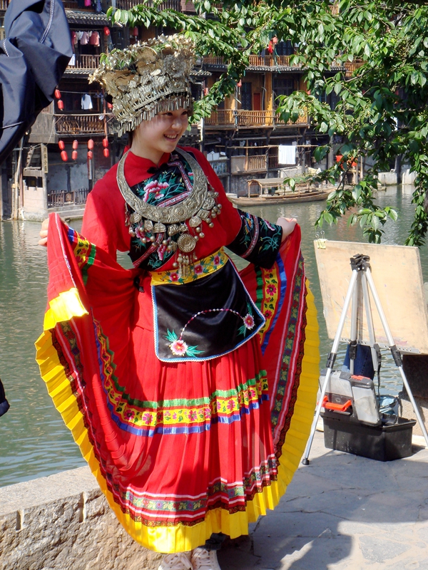 凤凰小妹-包锦安.jpg